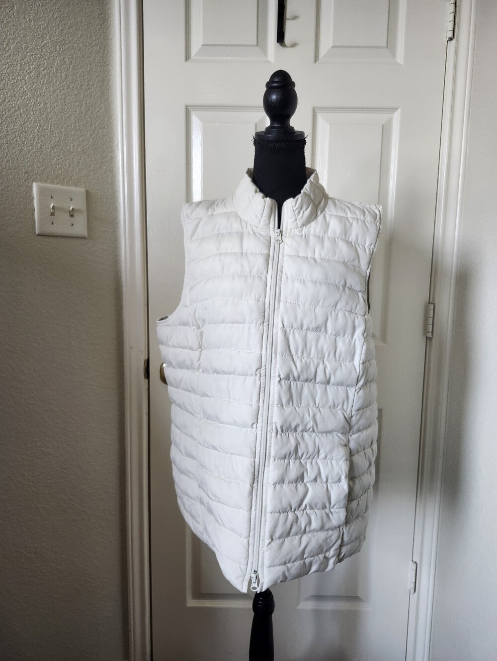 J Jill White Sleevelesss Puffer Quilted Vest XL